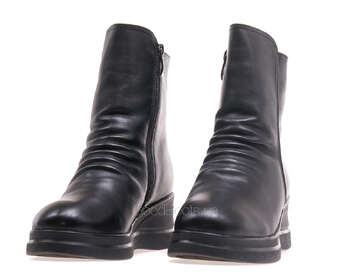 24 PFM LT-8899-7-M/BLACK LEATHER