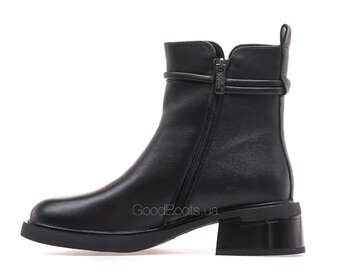 24 PFM D1-5171-01R/BLACK LTHR